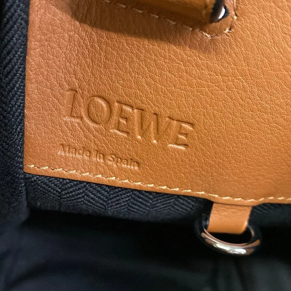 Loewe Hammock bag small Handbag 387.30NN60 Tan (Brown)